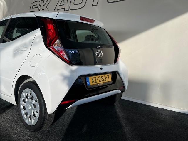 TOYOTA AYGO 1.0 VVT-I X-PLAY l NAP l AIRCO l BLUETOOTH l 5DRS l ELEK RAMEN l , SK Autos, Emmen