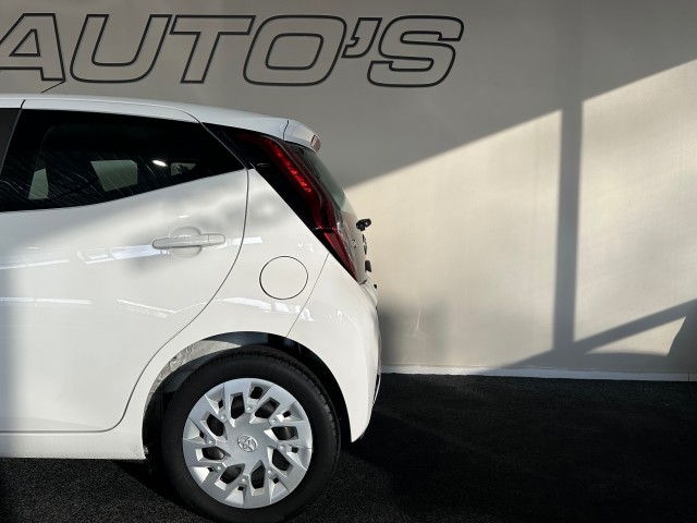 TOYOTA AYGO 1.0 VVT-I X-PLAY l NAP l AIRCO l BLUETOOTH l 5DRS l ELEK RAMEN l , SK Autos, Emmen