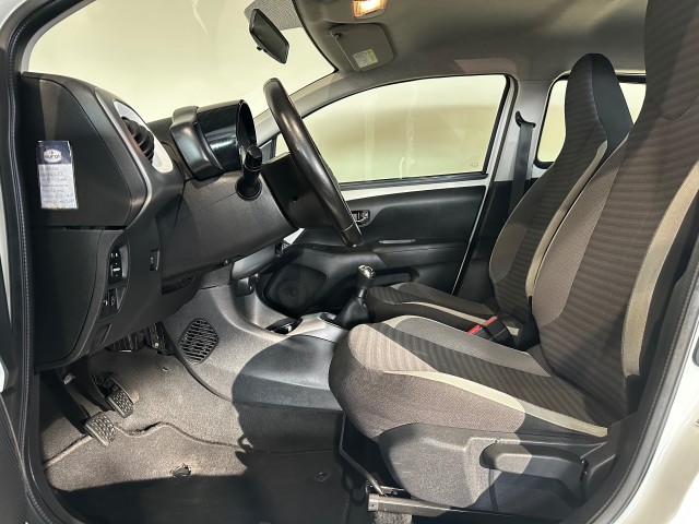 TOYOTA AYGO 1.0 VVT-I X-PLAY l NAP l AIRCO l BLUETOOTH l 5DRS l ELEK RAMEN l , SK Autos, Emmen