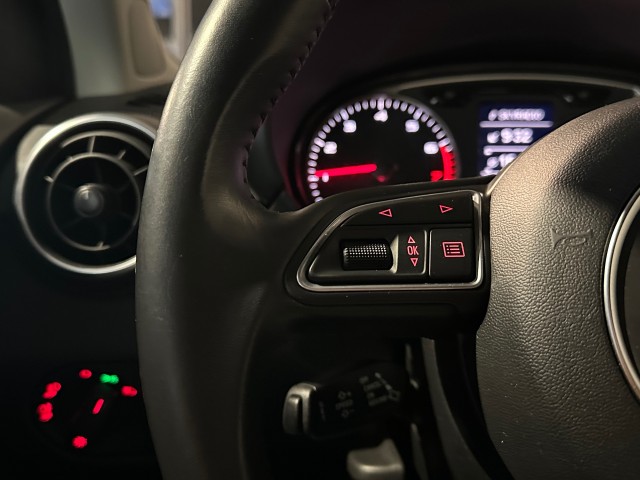 AUDI A1 1.0 TFSI ADRENALIN l NAP l NAVI l LMV l AIRCO l PDC l CRUISE l , SK Autos, Emmen