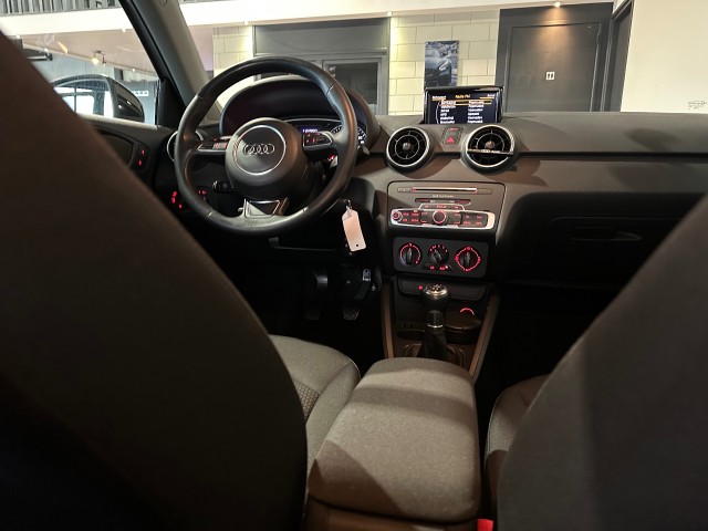 AUDI A1 1.0 TFSI ADRENALIN l NAP l NAVI l LMV l AIRCO l PDC l CRUISE l , SK Autos, Emmen