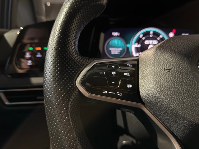 VOLKSWAGEN GOLF 2.0 TDI GTD l IQLED l SFEERVERL l STOEL+STUURVERW l 200PK l , SK Autos, Emmen