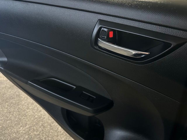 SUZUKI SWIFT 1.2 COMFORT EASSS l NAP l AIRCO l TREKHAAK l 5DRS l STOELVERW l , SK Autos, Emmen