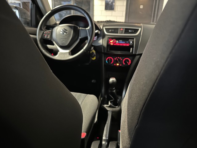 SUZUKI SWIFT 1.2 COMFORT EASSS l NAP l AIRCO l TREKHAAK l 5DRS l STOELVERW l , SK Autos, Emmen