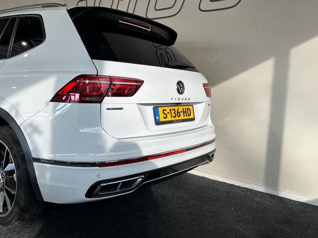VOLKSWAGEN TIGUAN ALLSPACE 2.0 TSI 4M. HL BUS R l 7PER l HUD l PANO l IQ LIGHT l CARPLAY l STOELVERW l 190PK l , SK Autos, Emmen