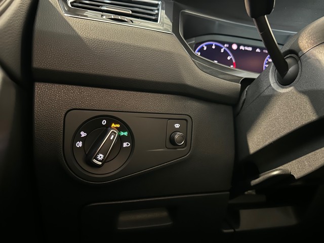 VOLKSWAGEN TIGUAN ALLSPACE 2.0 TSI 4M. HL BUS R l 7PER l HUD l PANO l IQ LIGHT l CARPLAY l STOELVERW l 190PK l , SK Autos, Emmen