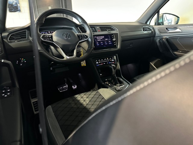 VOLKSWAGEN TIGUAN ALLSPACE 2.0 TSI 4M. HL BUS R l 7PER l HUD l PANO l IQ LIGHT l CARPLAY l STOELVERW l 190PK l , SK Autos, Emmen