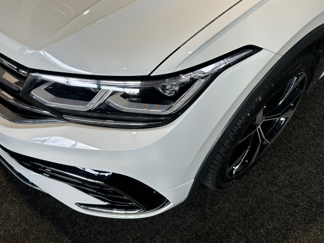 VOLKSWAGEN TIGUAN ALLSPACE 2.0 TSI 4M. HL BUS R l 7PER l HUD l PANO l IQ LIGHT l CARPLAY l STOELVERW l 190PK l , SK Autos, Emmen