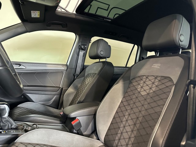 VOLKSWAGEN TIGUAN ALLSPACE 2.0 TSI 4M. HL BUS R l 7PER l HUD l PANO l IQ LIGHT l CARPLAY l STOELVERW l 190PK l , SK Autos, Emmen