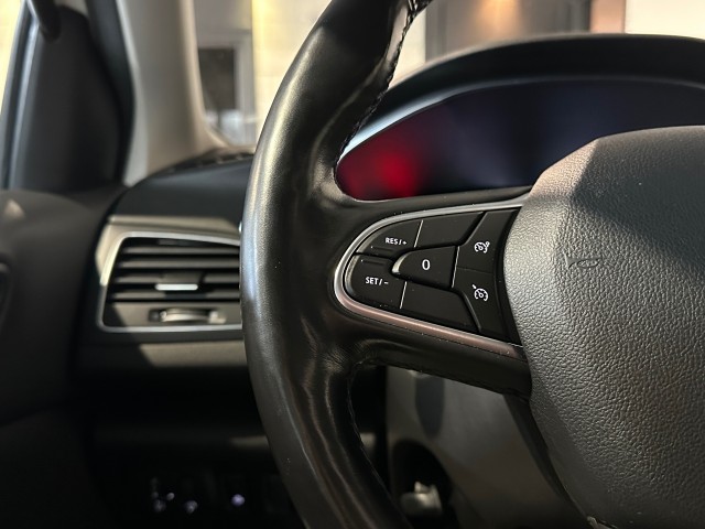 RENAULT MEGANE 1.3 TCE INTENS NAP l PANORAMA l CAMERA l HUD l STOELVERW l , SK Autos, Emmen