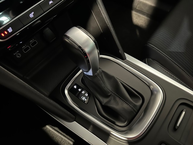 RENAULT MEGANE 1.3 TCE INTENS NAP l PANORAMA l CAMERA l HUD l STOELVERW l , SK Autos, Emmen