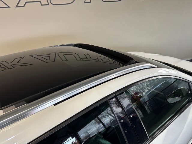 RENAULT MEGANE 1.3 TCE INTENS NAP l PANORAMA l CAMERA l HUD l STOELVERW l , SK Autos, Emmen