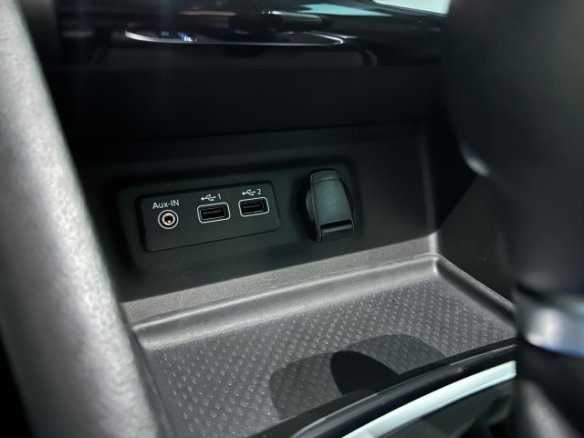 RENAULT MEGANE 1.3 TCE INTENS NAP l PANORAMA l CAMERA l HUD l STOELVERW l , SK Autos, Emmen