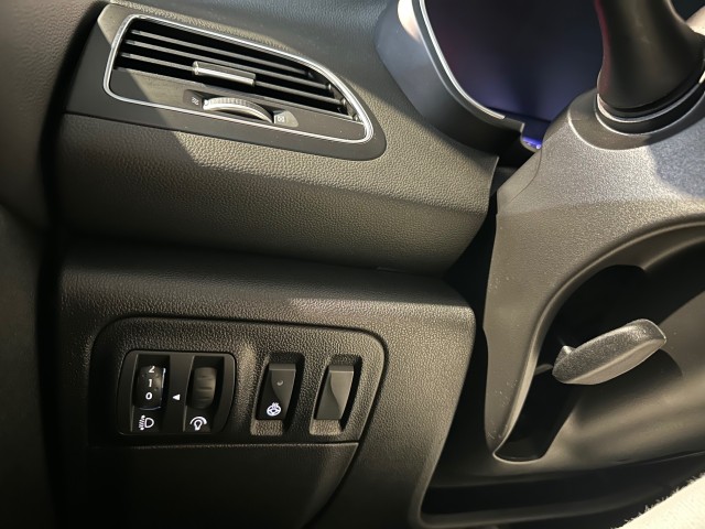 RENAULT MEGANE 1.3 TCE INTENS NAP l PANORAMA l CAMERA l HUD l STOELVERW l , SK Autos, Emmen