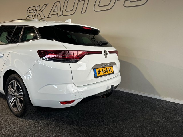 RENAULT MEGANE 1.3 TCE INTENS NAP l PANORAMA l CAMERA l HUD l STOELVERW l , SK Autos, Emmen