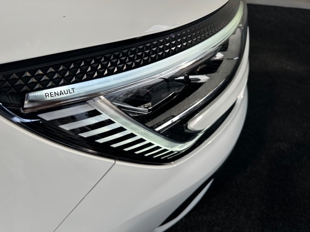 RENAULT MEGANE 1.3 TCE INTENS NAP l PANORAMA l CAMERA l HUD l STOELVERW l , SK Autos, Emmen