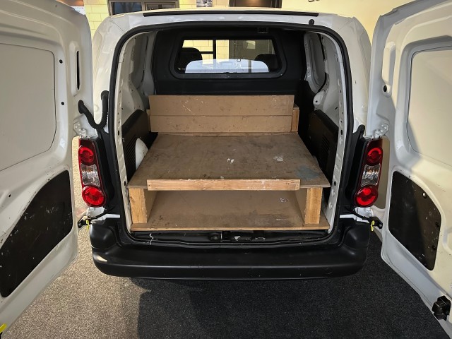 CITROEN BERLINGO 1.6 BLUEHDI 100 CLUB NAP l CRUISE l AIRCO l ELEK RAMEN l l , SK Autos, Emmen