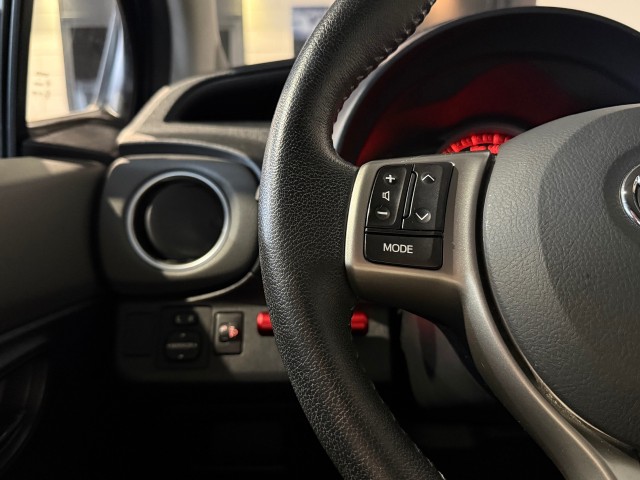 TOYOTA YARIS 1.0 VVT-I ASPIRATION l NAP l CAMERA l CLIMATE l 5DRS l LMV l , SK Autos, Emmen