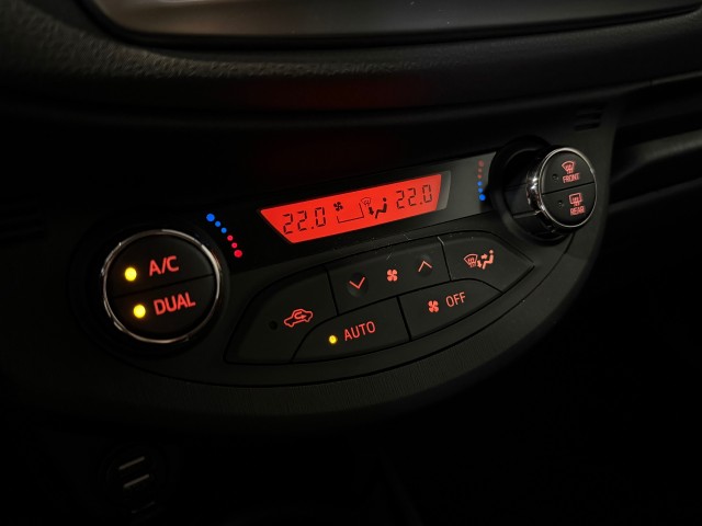 TOYOTA YARIS 1.0 VVT-I ASPIRATION l NAP l CAMERA l CLIMATE l 5DRS l LMV l , SK Autos, Emmen