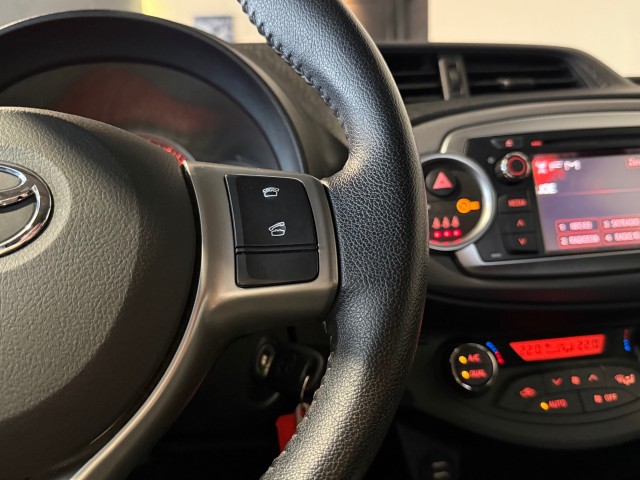 TOYOTA YARIS 1.0 VVT-I ASPIRATION l NAP l CAMERA l CLIMATE l 5DRS l LMV l , SK Autos, Emmen