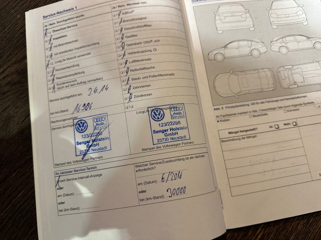 VOLKSWAGEN GOLF 2.0 GTI EDITION l 211PK l CABRIO l LMV l LEDER l NAVI l XENON l UNIEKE KM l , SK Autos, Emmen