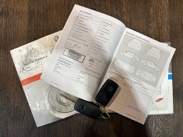 VOLKSWAGEN GOLF 2.0 GTI EDITION l 211PK l CABRIO l LMV l LEDER l NAVI l XENON l UNIEKE KM l , SK Autos, Emmen