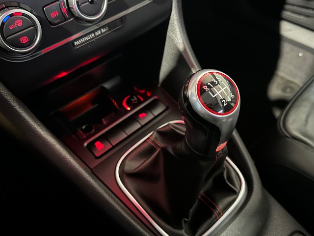 VOLKSWAGEN GOLF 2.0 GTI EDITION l 211PK l CABRIO l LMV l LEDER l NAVI l XENON l UNIEKE KM l , SK Autos, Emmen