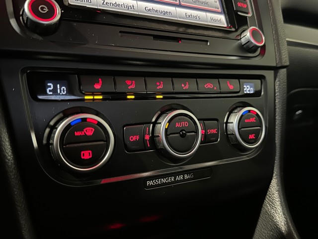 VOLKSWAGEN GOLF 2.0 GTI EDITION l 211PK l CABRIO l LMV l LEDER l NAVI l XENON l UNIEKE KM l , SK Autos, Emmen