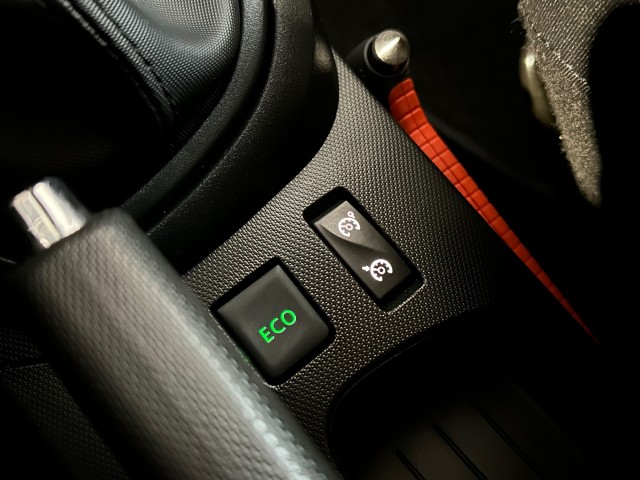 RENAULT CAPTUR 0.9 TCE EXPRESSION l CRUISE l TREKH l AIRCO l KEYLESS l , SK Autos, Emmen