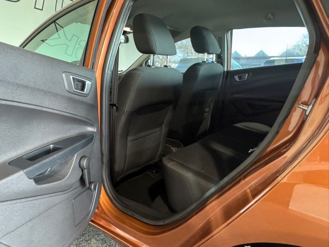 FORD FIESTA 1.0 STYLE NAP l 5DRS l AIRCO l NW DISTRI l ELEK RAMEN l , SK Autos, Emmen