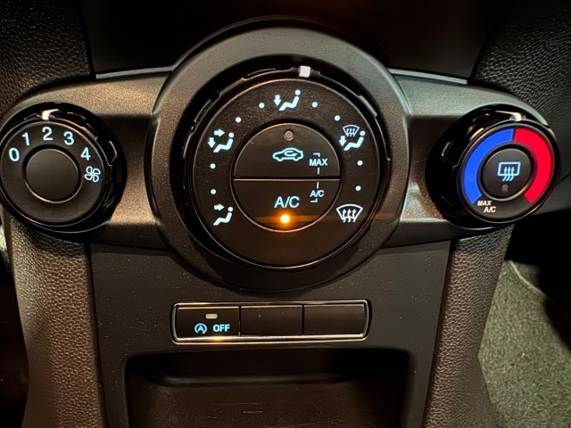 FORD FIESTA 1.0 STYLE NAP l 5DRS l AIRCO l NW DISTRI l ELEK RAMEN l , SK Autos, Emmen