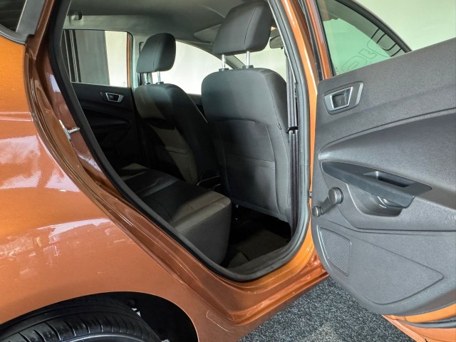 FORD FIESTA 1.0 STYLE NAP l 5DRS l AIRCO l NW DISTRI l ELEK RAMEN l , SK Autos, Emmen