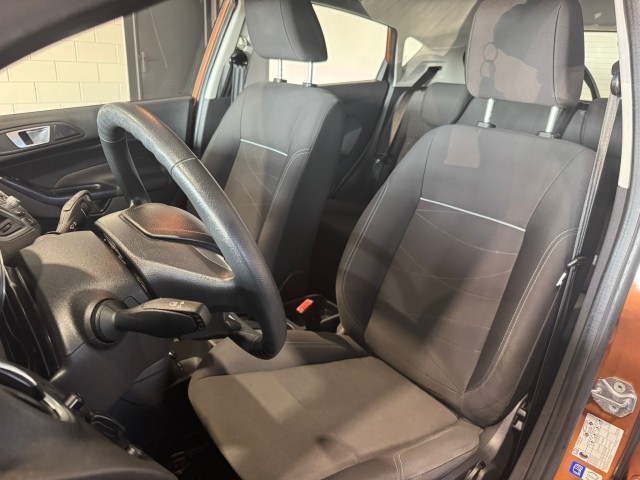 FORD FIESTA 1.0 STYLE NAP l 5DRS l AIRCO l NW DISTRI l ELEK RAMEN l , SK Autos, Emmen