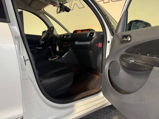 CITROEN C3 1.2 PURET EXCLUSIVE NAP l TREKHAAK l LMV l PDC l CLIMA l , SK Autos, Emmen