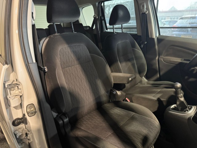 CITROEN C3 1.2 PURET EXCLUSIVE NAP l TREKHAAK l LMV l PDC l CLIMA l , SK Autos, Emmen