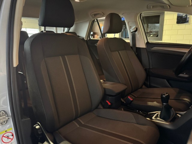 VOLKSWAGEN T-ROC 1.0 TSI STYLE l NAP l ACC l TREKHAAK l CARPLAY l LMV l , SK Autos, Emmen