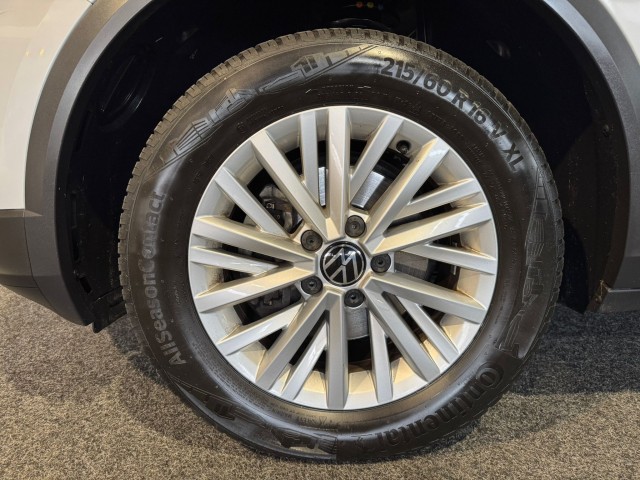 VOLKSWAGEN T-ROC 1.0 TSI STYLE l NAP l ACC l TREKHAAK l CARPLAY l LMV l , SK Autos, Emmen