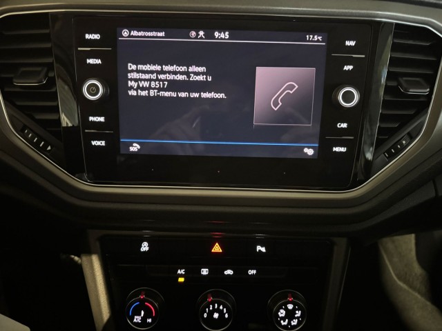VOLKSWAGEN T-ROC 1.0 TSI STYLE l NAP l ACC l TREKHAAK l CARPLAY l LMV l , SK Autos, Emmen