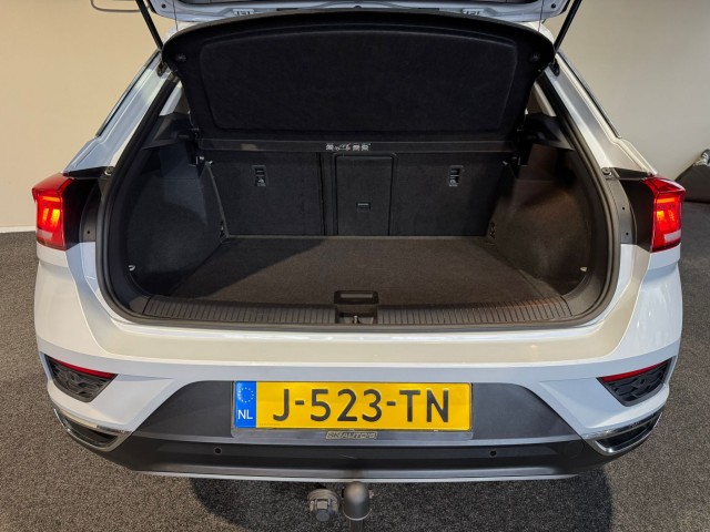 VOLKSWAGEN T-ROC 1.0 TSI STYLE l NAP l ACC l TREKHAAK l CARPLAY l LMV l , SK Autos, Emmen