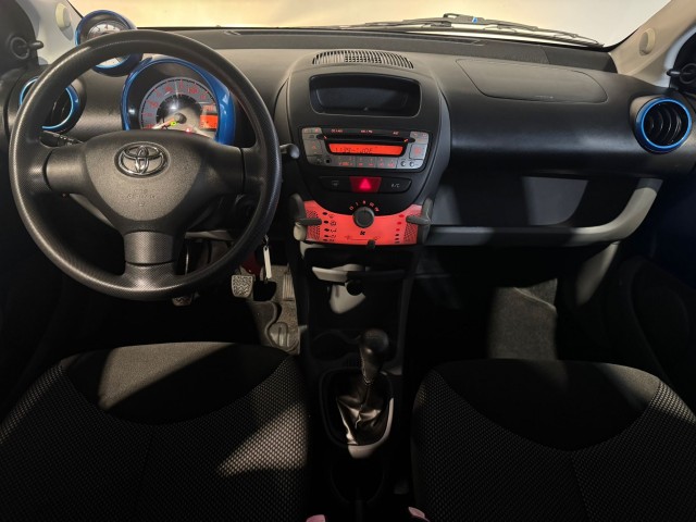 TOYOTA AYGO 1.0-12V DYNAMIC BLUE NAP l 5DRS l LMV l AIRCO l , SK Autos, Emmen