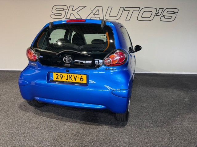 TOYOTA AYGO 1.0-12V DYNAMIC BLUE NAP l 5DRS l LMV l AIRCO l , SK Autos, Emmen