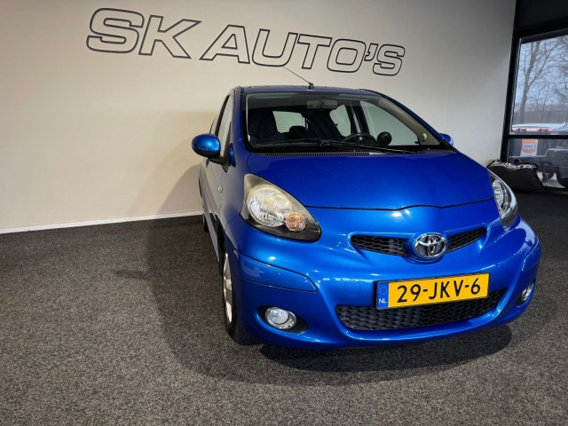 TOYOTA AYGO 1.0-12V DYNAMIC BLUE NAP l 5DRS l LMV l AIRCO l , SK Autos, Emmen