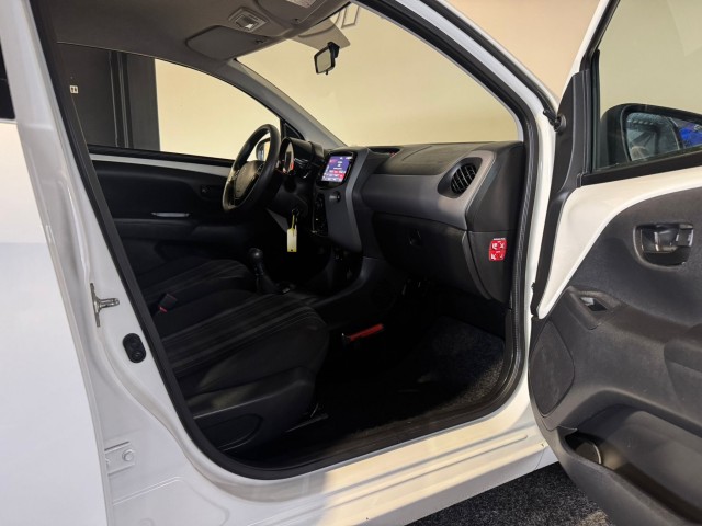 PEUGEOT 108 1.0 E-VTI ACTIVE NAP l 5DRS l AIRCO l BLUETOOTH l ALL IN RIJKLAAR l , SK Autos, Emmen