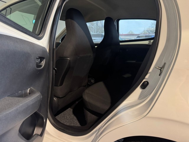 PEUGEOT 108 1.0 E-VTI ACTIVE NAP l 5DRS l AIRCO l BLUETOOTH l ALL IN RIJKLAAR l , SK Autos, Emmen