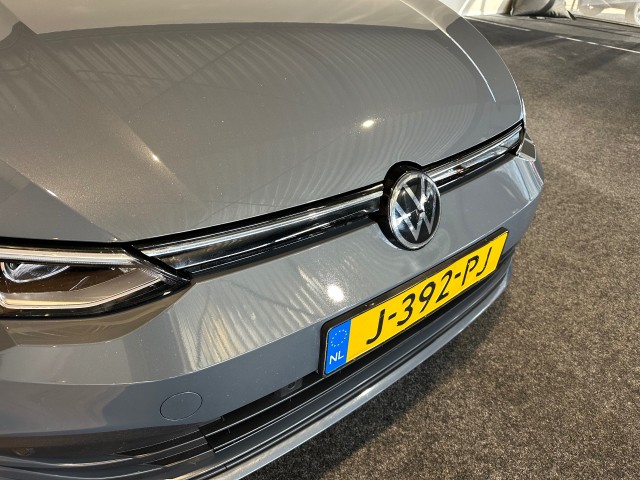 VOLKSWAGEN GOLF 1.0 TSI LIFE BNS l NAP l ACC l CARPLAY l ERGO STOELEN l LED l CLIMA l , SK Autos, Emmen