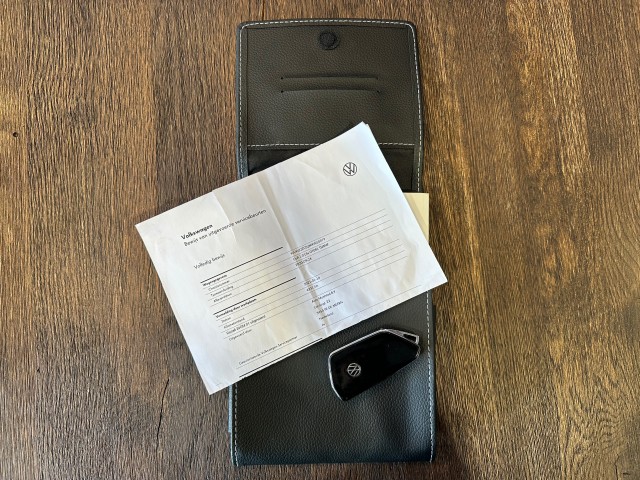 VOLKSWAGEN GOLF 1.0 TSI LIFE BNS l NAP l ACC l CARPLAY l ERGO STOELEN l LED l CLIMA l , SK Autos, Emmen