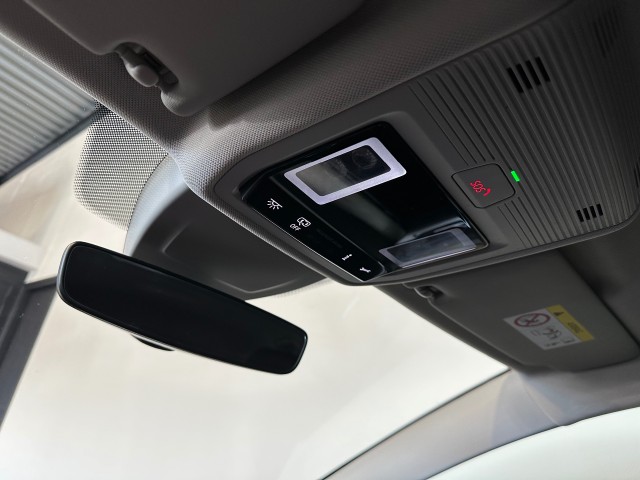 VOLKSWAGEN GOLF 1.0 TSI LIFE BNS l NAP l ACC l CARPLAY l ERGO STOELEN l LED l CLIMA l , SK Autos, Emmen