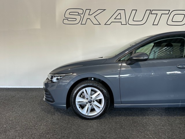 VOLKSWAGEN GOLF 1.0 TSI LIFE BNS l NAP l ACC l CARPLAY l ERGO STOELEN l LED l CLIMA l , SK Autos, Emmen