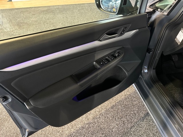 VOLKSWAGEN GOLF 1.0 TSI LIFE BNS l NAP l ACC l CARPLAY l ERGO STOELEN l LED l CLIMA l , SK Autos, Emmen