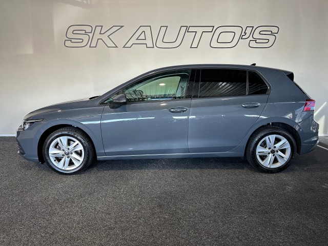 VOLKSWAGEN GOLF 1.0 TSI LIFE BNS l NAP l ACC l CARPLAY l ERGO STOELEN l LED l CLIMA l , SK Autos, Emmen